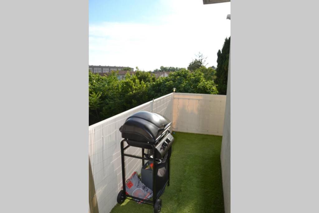Appartement Lumineux Et Calme Avec Terrasse Avignon Ngoại thất bức ảnh